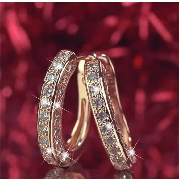 New 18k gold plated diamond hoop earrings - Picture 2 of 3